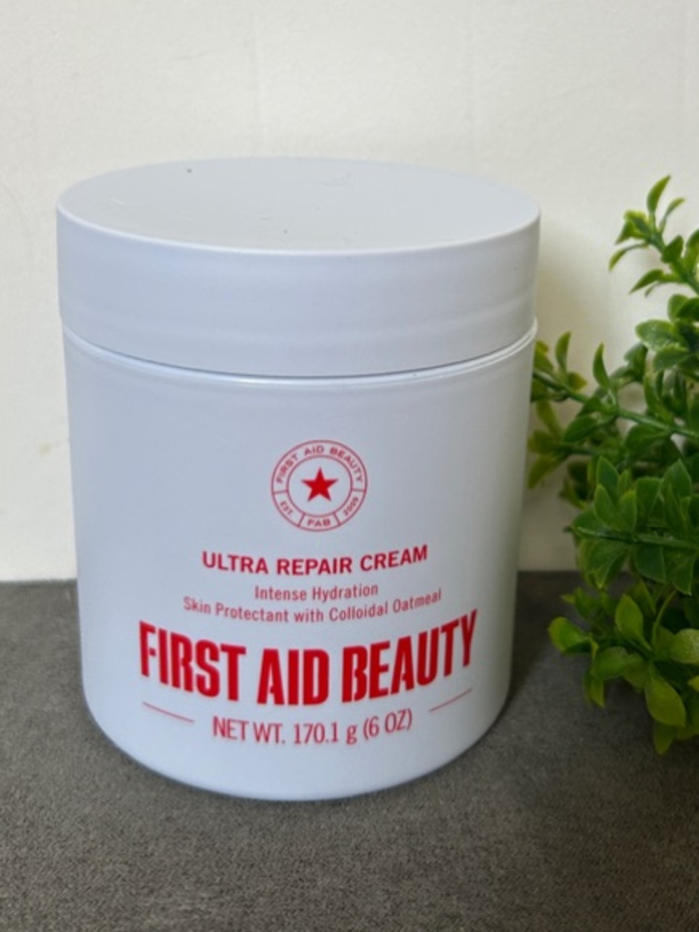 FIRST AID BEAUTY Ultra Repair Cream NEW sealed bottle 6 oz. Intense hydration